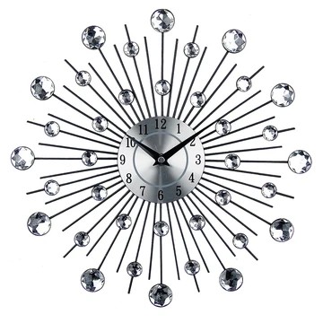horloge murale design en métal